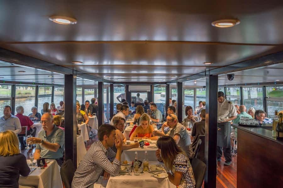 Melbourne: Spirit Of Melbourne Yarra River Lunch Cruise - Boarding near Flinders Street Station