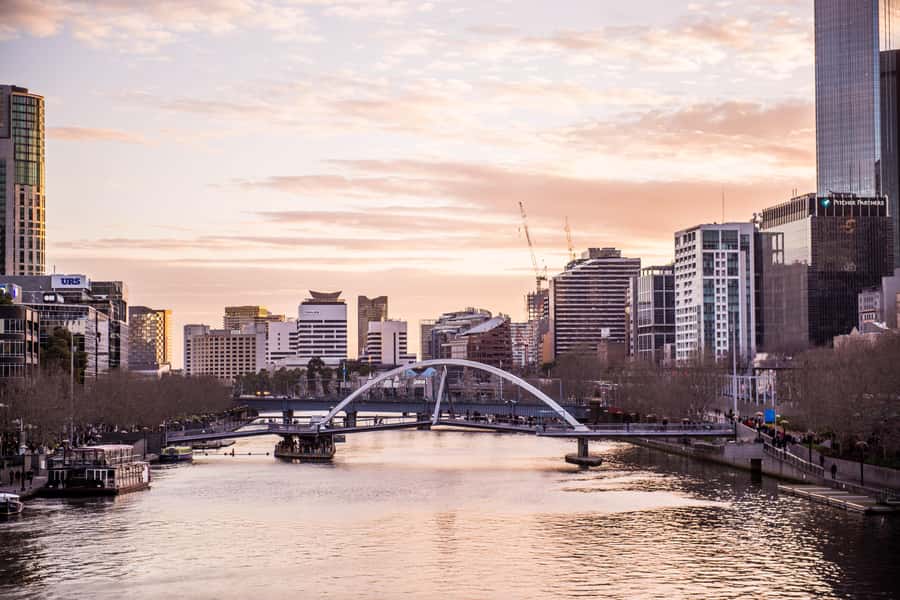 Melbourne: Spirit Of Melbourne Yarra River Lunch Cruise - The drinks package changes the value