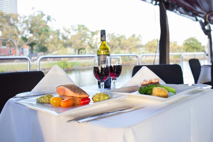 Melbourne: Spirit Of Melbourne Yarra River Lunch Cruise - Who should book the Spirit of Melbourne lunch cruise?