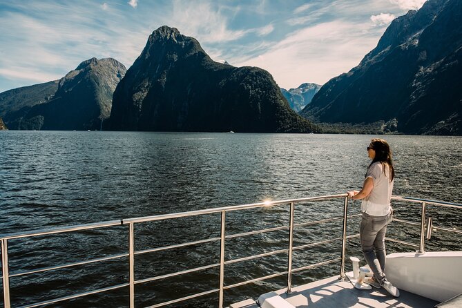 Milford Sound Luxury Lunch Cruise onboard The Fiordland Jewel - Why the Fiordland Jewel changes the Milford Sound experience