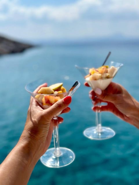 Milos: Kleftiko Morning Catamaran Cruise with Lunch & Drinks - Adamantas starts the morning gently