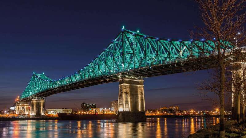 Montreal: Evening Cruise with DJ and Dance Floor - Bars, bistro service, and the real cost