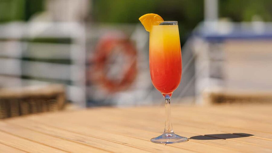 Montréal: Weekend River Brunch Cruise - One hour of brunch, with a very generous plate
