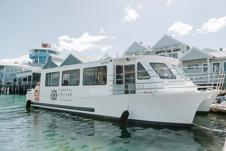 Mooloolaba: Seafood Lunch Cruise - The 90-minute route through river and canals