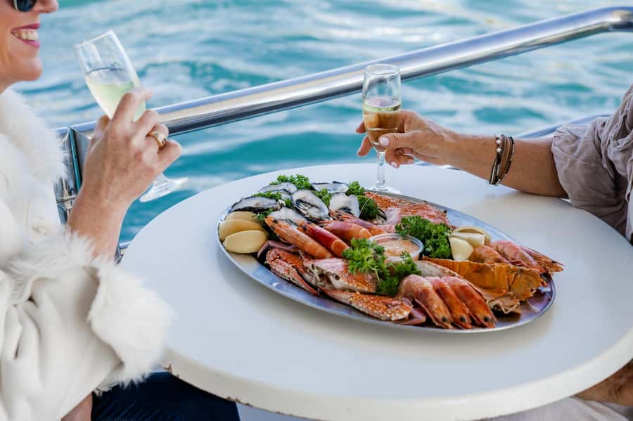 Mooloolaba: Seafood Lunch Cruise - Choosing lunch from four main options