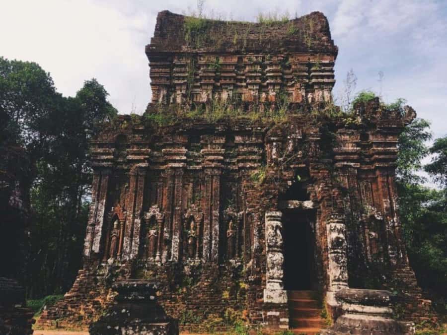 My Son Sanctuary Morning Tour w Thu Bon River Cruise & Lunch - Lunch With Rib Rice at a Local Family