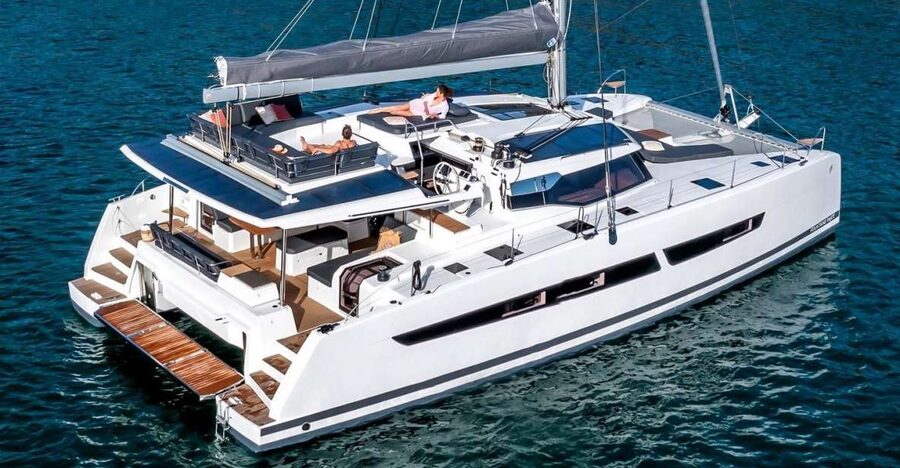 Mykonos: Catamaran Cruise with 3-Course Meal and Transfers - A three-course lunch served at sea
