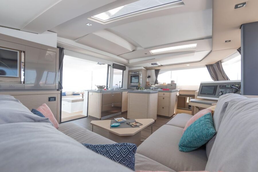 Mykonos: Catamaran Cruise with 3-Course Meal and Transfers - Who will enjoy this Mykonos cruise?