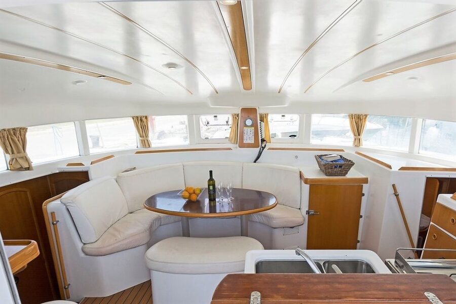 Mykonos: Catamaran Cruise With Meal and Drinks - Lunch, wine, and the pace onboard
