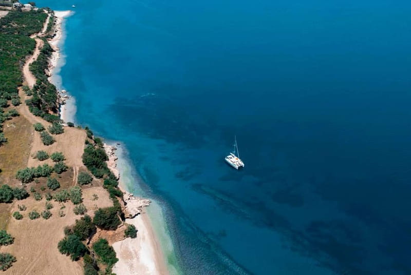 Nafplio: Catamaran Cruise with Meal and Drinks - Swimming and snorkeling near Romvi Island
