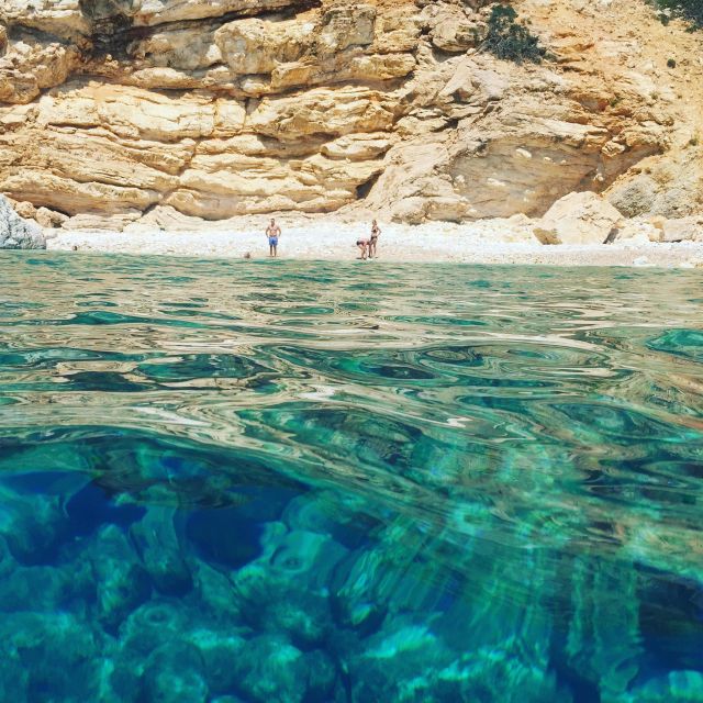 Naxos: Catamaran Cruise with Lunch & Drinks - What the crew adds to the experience