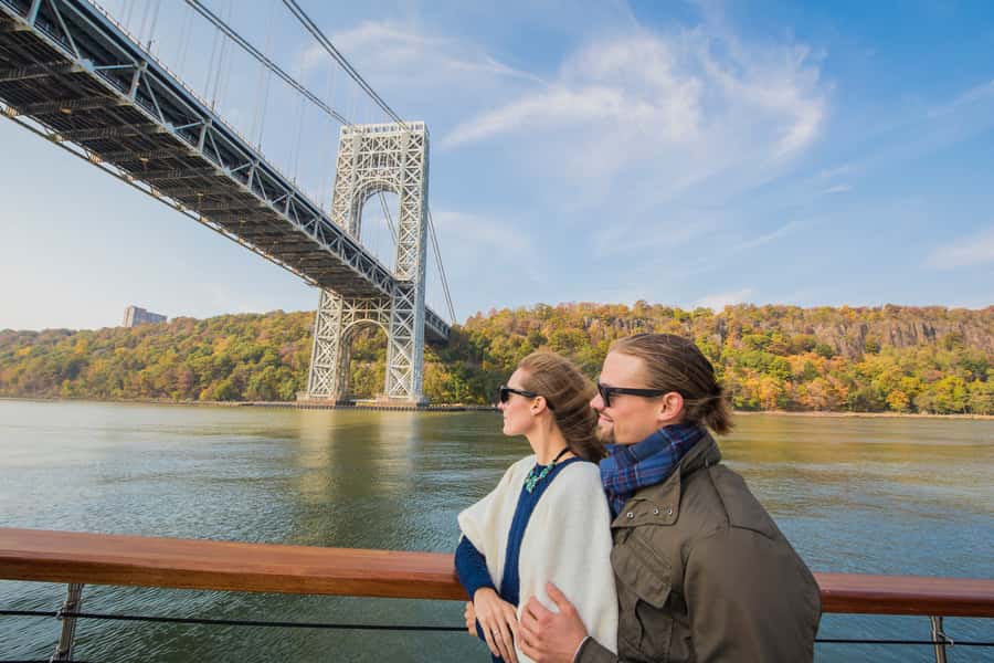 New York City: Afternoon Fall Foliage Lunch Cruise - Key Points at a Glance