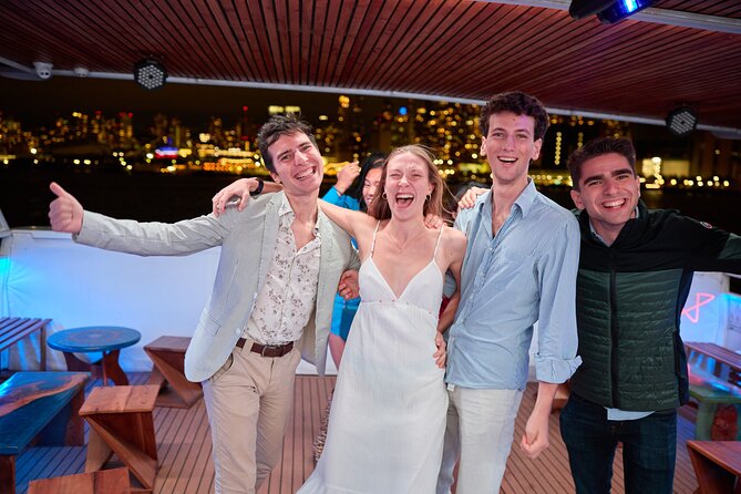 New York City Dinner Cruise with Live Music - The Manhattan skyline and One World Trade Center