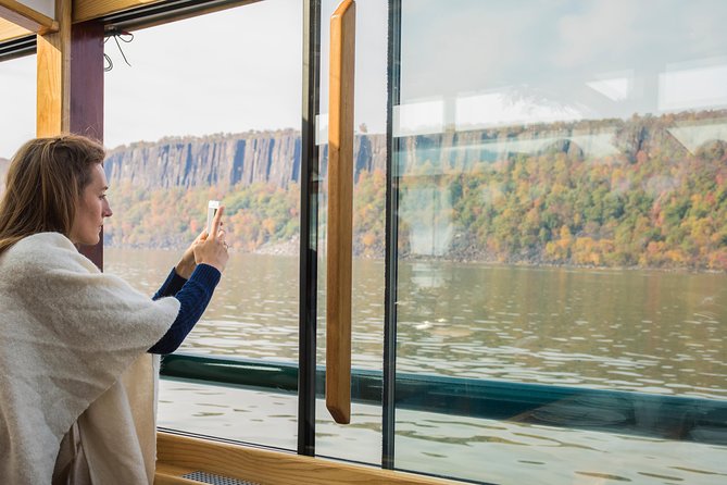 New York City Fall Foliage Brunch Cruise - Indoor comfort, outdoor photographs