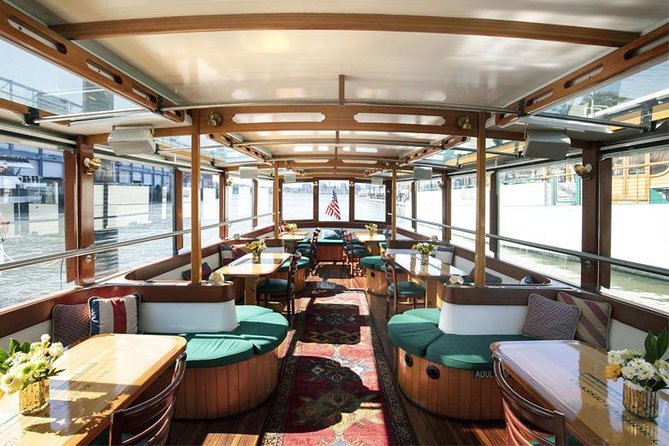 New York City Fall Foliage Brunch Cruise - Following Manhattan north on the Hudson