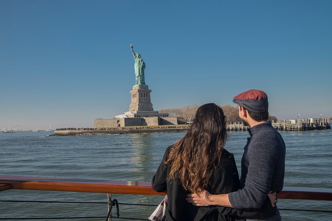 New York City Holiday Brunch Cruise on Classic Boat - Key points to know before booking