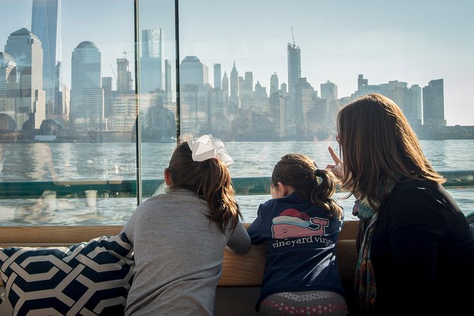 New York City Holiday Brunch Cruise on Classic Boat - Under the Brooklyn, Manhattan, and Williamsburg Bridges