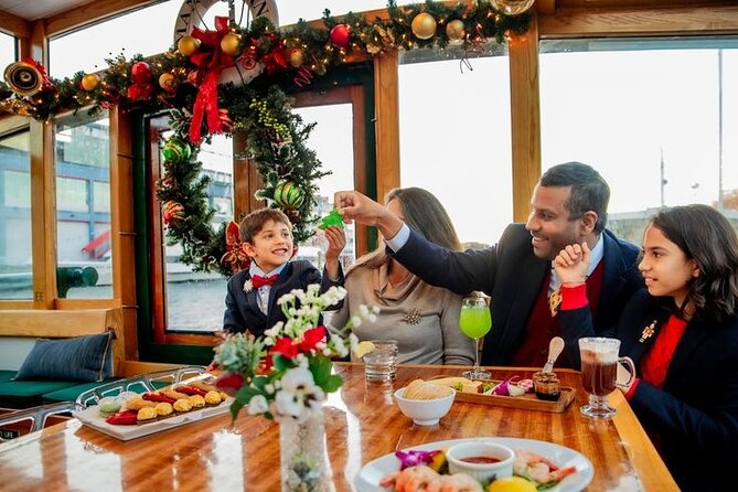 New York City Holiday Brunch Cruise on Classic Boat - How the timing affects your New York day