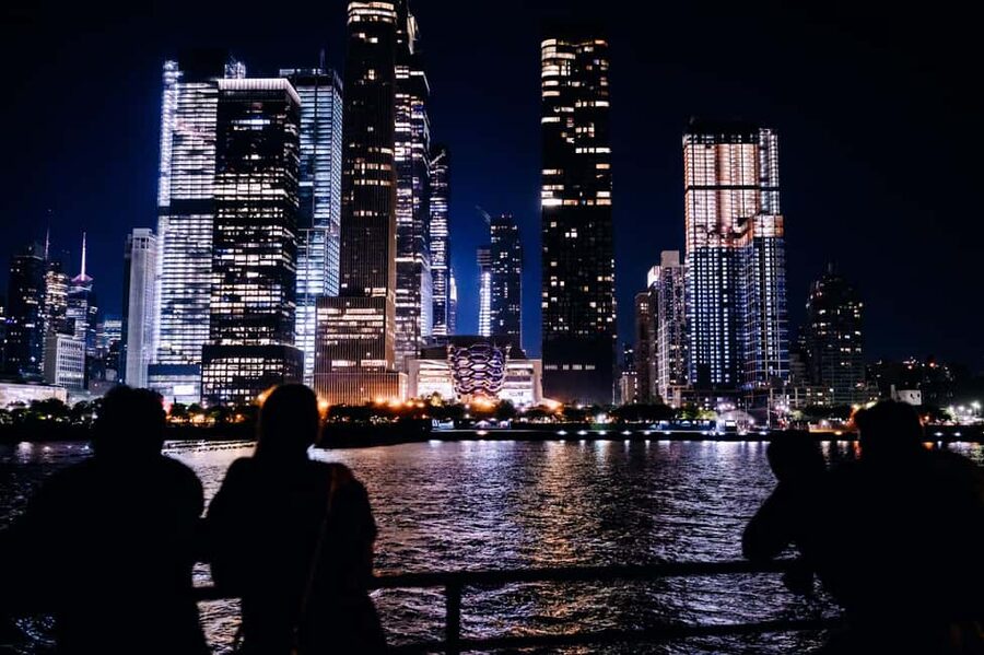 New York City: Sip 'N Groove Evening Cruise with Live DJ - The Financial District and the lower harbor