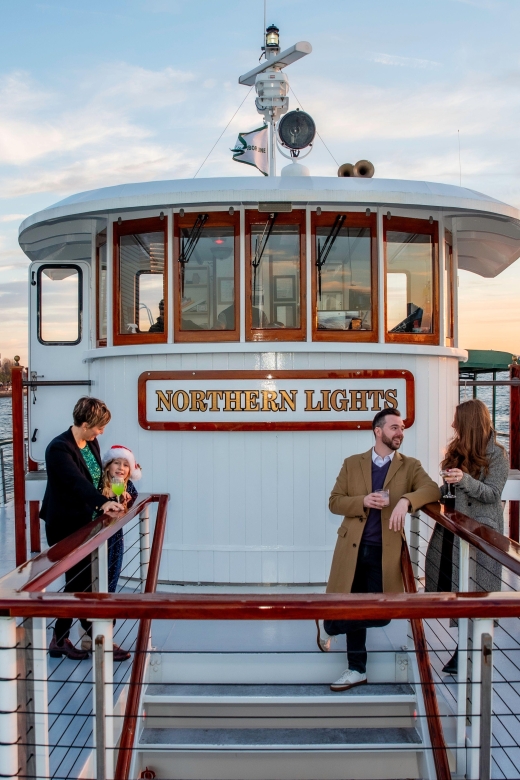 New York City: Weekend Holiday Brunch Cruise - Why this brunch cruise feels different from a sightseeing boat