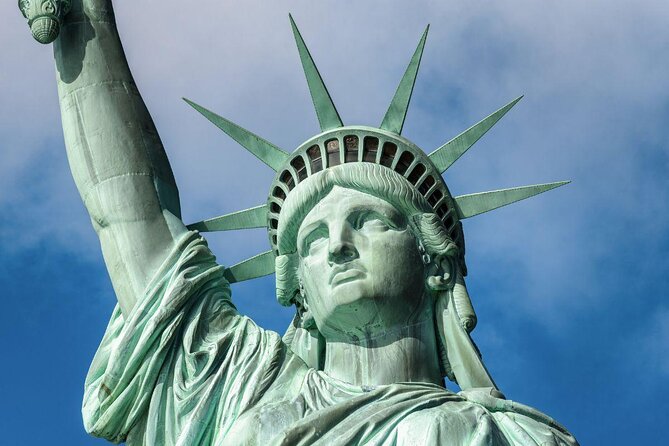 New York Pier 15 New Year's Eve Buffet Dinner Cruise - Key points at a glance