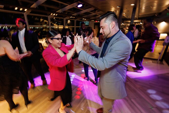 New York Pier 15 New Year's Eve Buffet Dinner Cruise - What to wear and what to bring