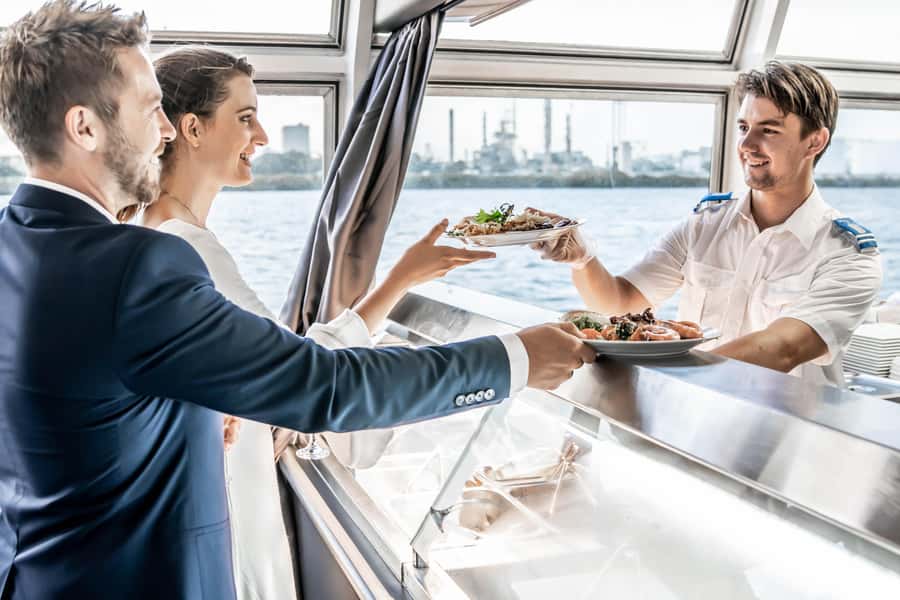 Newcastle: Harbour Dinner Cruise with Live Music - Live music and room for a livelier night