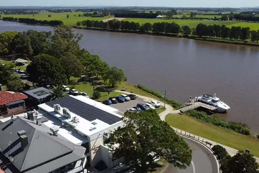 Newcastle: Hunter River Discovery Cruise with Lunch - Devonshire Tea while the river rolls by