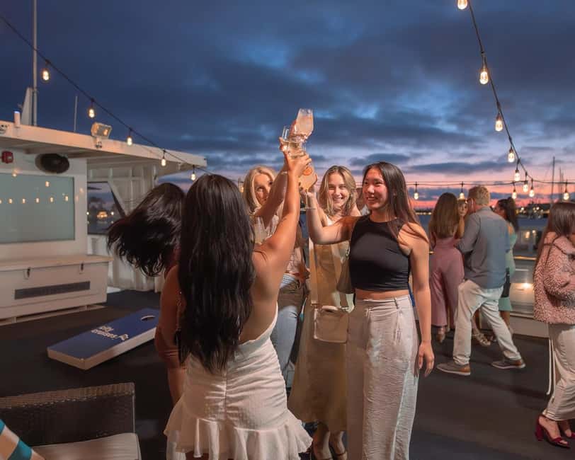 Newport Beach: City Cruises Weekend Dinner Cruise with DJ - What the Newport Beach dinner cruise feels like