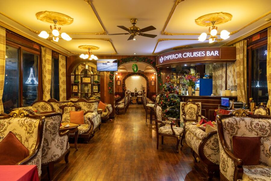 Nha Trang: Day Cruise Or Sunset Dinner Cruise on The Sea - Food, drinks, and the question of value