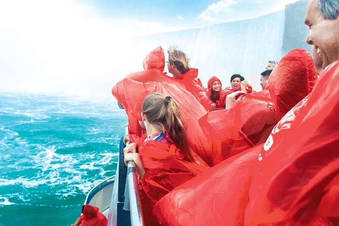 Niagara Falls Day Tour from Toronto with Boat Cruise and Lunch - The ride from Toronto and the value of a guide