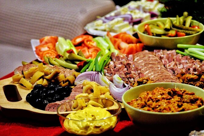 Nile River Dinner Cruise on a Yacht with Open Buffet - The three-hour cruise, and the timing problem