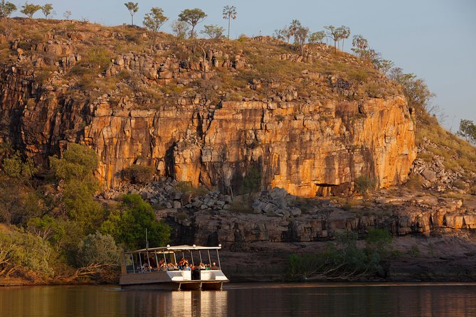 Nitmiluk (Katherine) Gorge 3.5-Hour Sunset Dinner Boat Tour - Why sunset is the right time for Nitmiluk Gorge