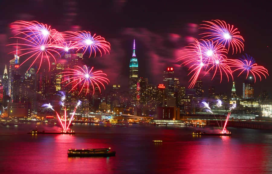 NYC: 4th of July Fireworks Party Cruise with Buffet & Drinks - Why a Hudson River cruise works for July Fourth