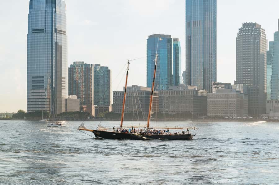 NYC: 4th of July Fireworks Party Cruise with Buffet & Drinks - Watching Macy’s fireworks from the boat