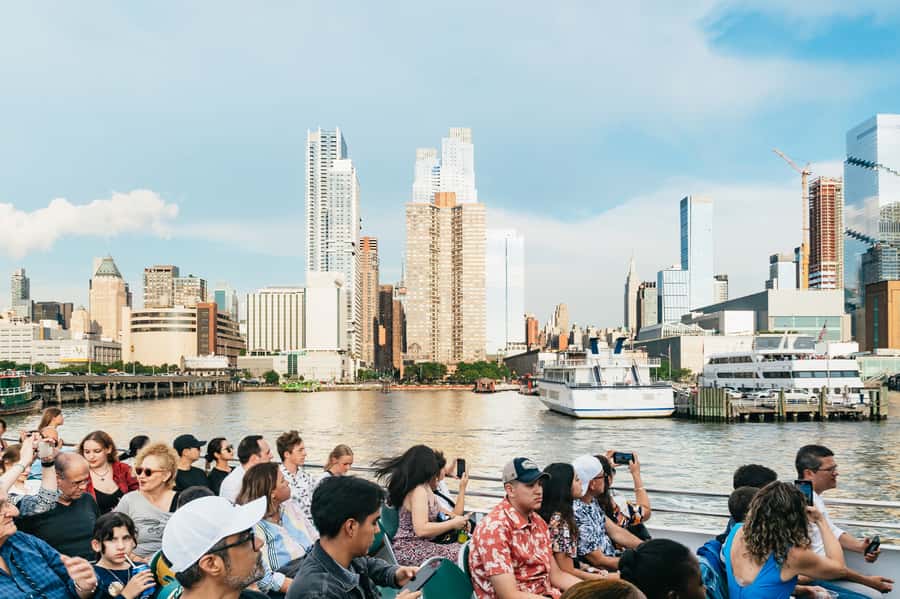 NYC: 4th of July Fireworks Party Cruise with Buffet & Drinks - The sightseeing route before the fireworks