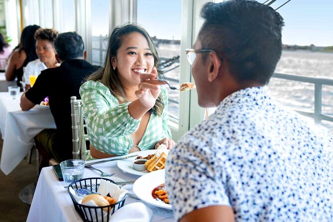 NYC Bottomless Brunch Cruise with Iconic Views - Brooklyn Bridge, Manhattan Bridge, and Jane’s Carousel