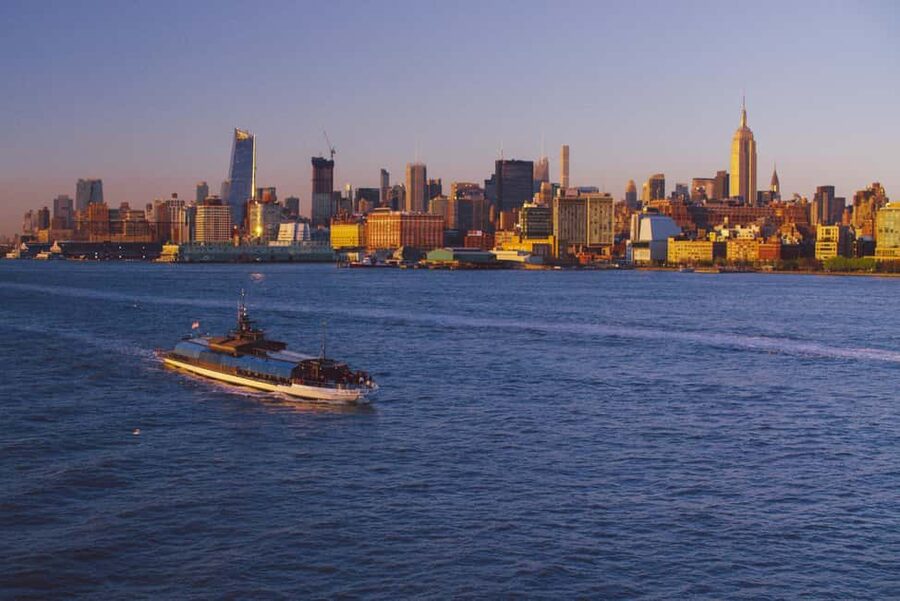 NYC: City Cruises Luxury Brunch, Lunch or Dinner Cruise - Choosing brunch, lunch, or dinner