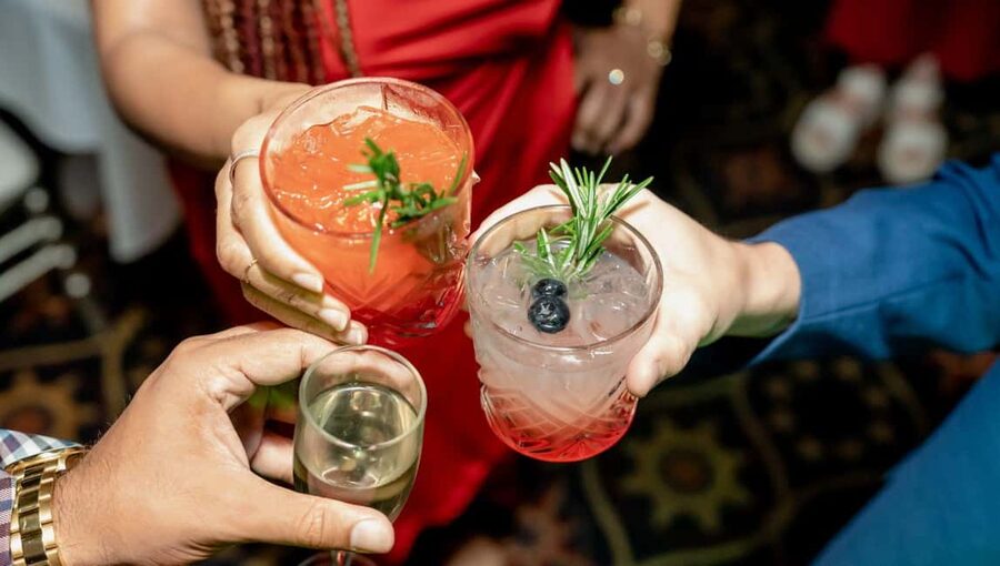 NYC: Manhattan Skyline Dining Cruise - Should you book the Manhattan Skyline Dining Cruise?