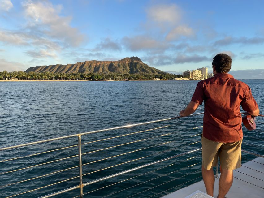 Oahu: Traditional Canoe Sunset Cruise with Dinner - Key points at a glance
