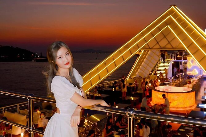 Ocean Sky Pattaya Dinner Cruise with Live Entertainment - The cabaret and macho show