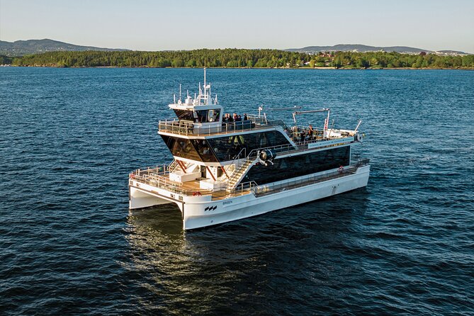 Oslo fjord 3-Course Dinner Cruise with Live Music - Oslo’s skyline on the return