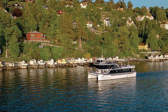 Oslo fjord 3-Course Dinner Cruise with Live Music - Green islands, Dyna Fyr, and the inner Oslofjord