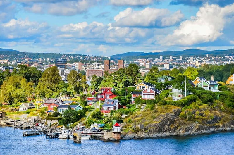 Oslo: Fjord Dinner Cruise on Sailing Ship w/ Seafood Buffet - Who should book this cruise?