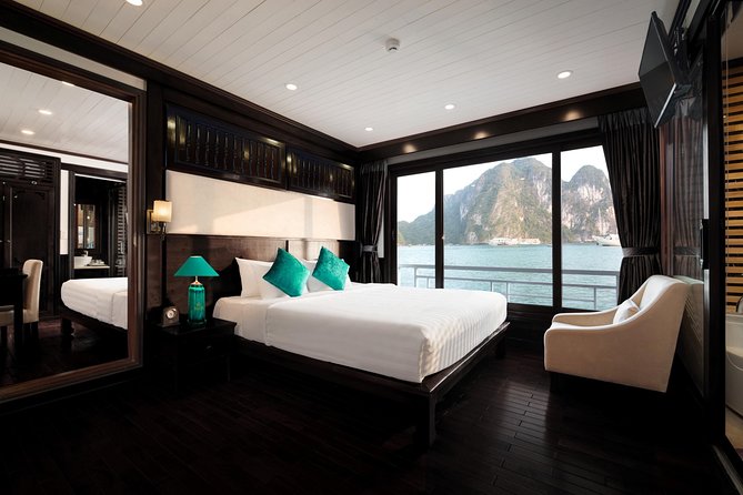 Overnight Luxury 5 Star Alisa Cruise with Meals, Kayak or Bamboo Boat - Key points at a glance