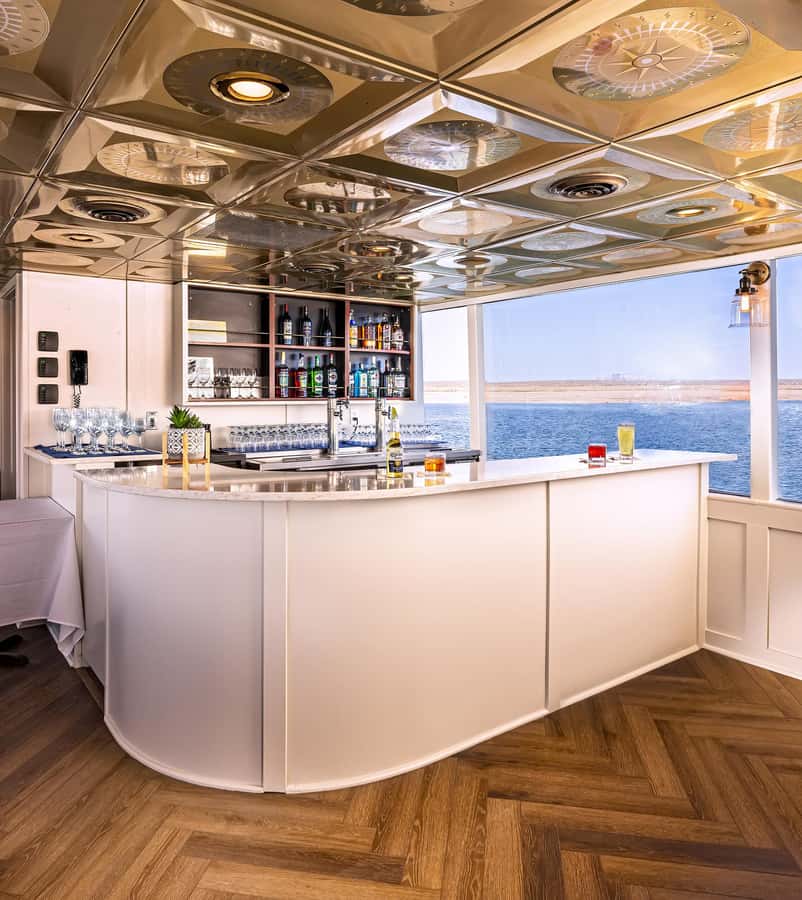 Page: Wahweap Bay Canyon Princess Yacht Dinner Cruise - Boarding at the hotel lobby