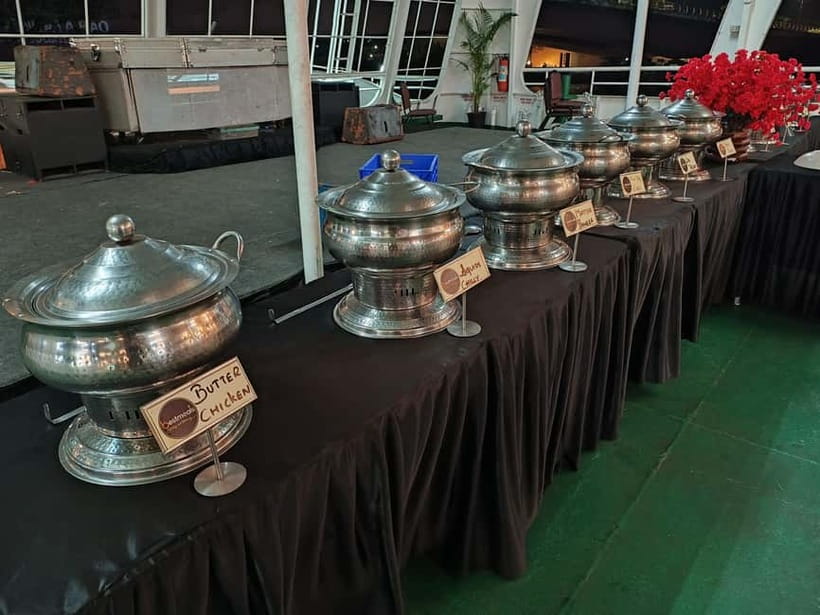 Panaji: Dinner Cruise with Drinks and Live Entertainment - What you can expect from the buffet dinner