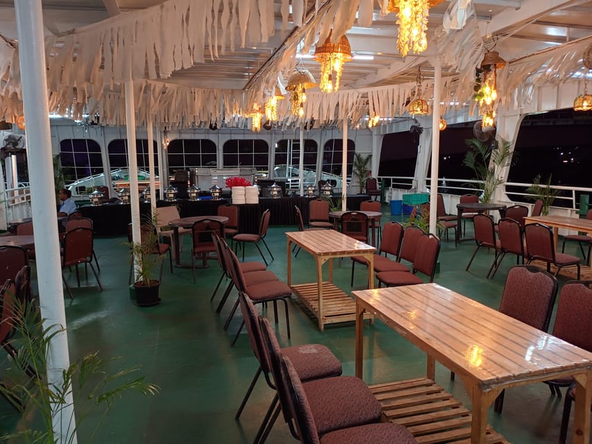 Panaji: Dinner Cruise with Drinks and Live Entertainment - Arriving in Panaji and finding your boat