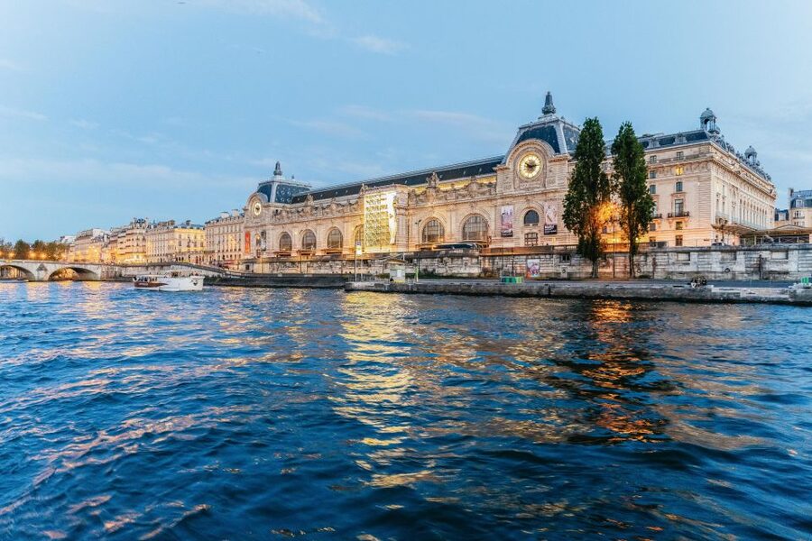 Paris: 3-Course-Dinner Cruise on the Seine with live music - Choosing the right seating package