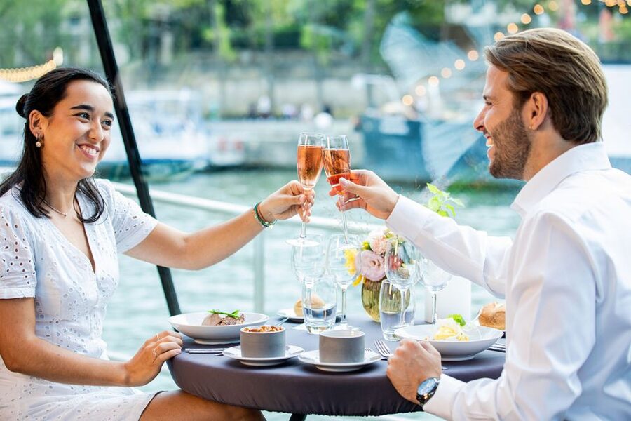 Paris: 3-Course-Dinner Cruise with Wine on the Seine River - Is $116 a fair price?